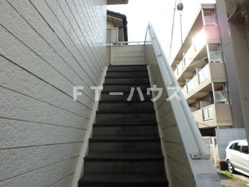 レオパレス津田沼第３のロビー