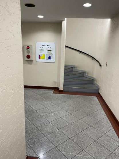 【その他】 | 尼崎アーバンコンフォート　店舗事務所タイプ | 階段