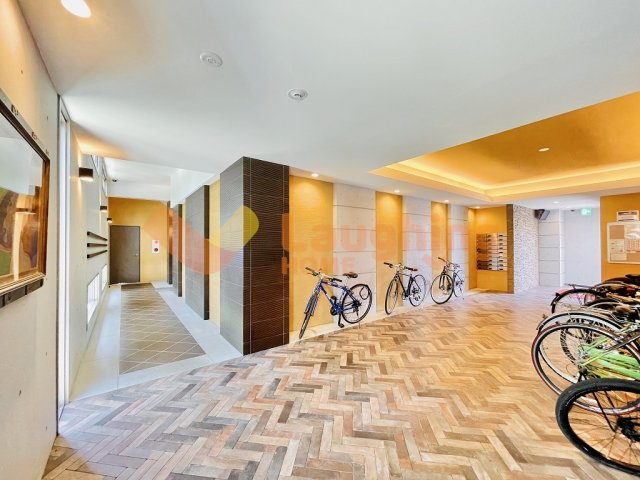 ボスコボブビルディングのロビー