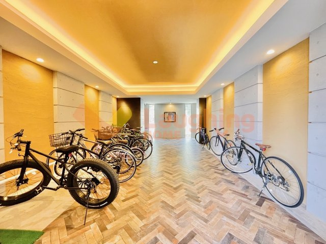 ボスコボブビルディングのロビー