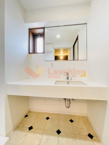 ボスコボブビルディングの洗面所|明るい洗面所です