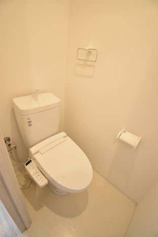 大阪市浪速区塩草３丁目の賃貸マンションのトイレ