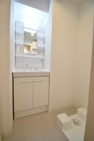 大阪市浪速区塩草３丁目の賃貸マンションの洗面所