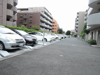 【駐車場】 | 機械式駐車場です。
