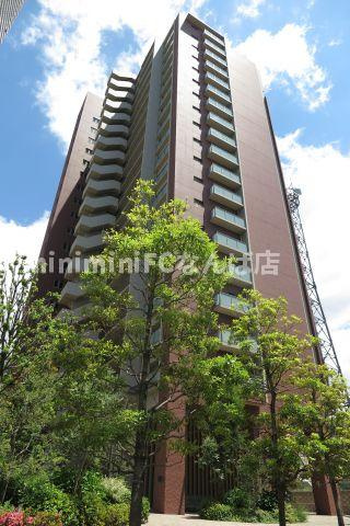 阿波座ライズタワーズマーク20の外観