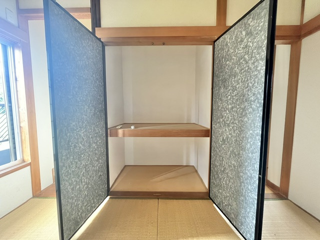 春木町貸家の収納