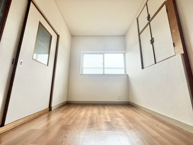 春木町貸家の寝室