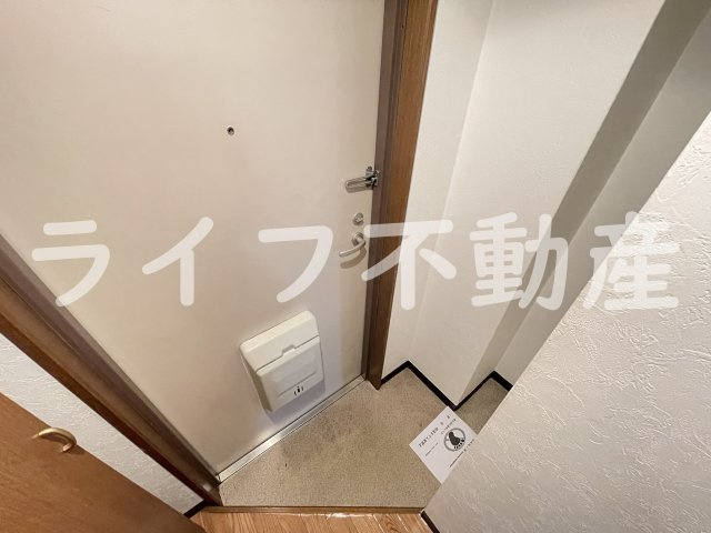ハイツレバランスの玄関