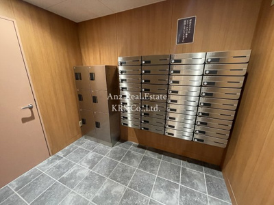 【その他共用部分】 | レジデンストレゾールデュー | 大切な荷物の受け取りに便利な宅配ボックス設置！