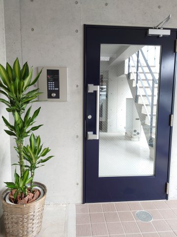 大宮櫛引プラザのエントランス