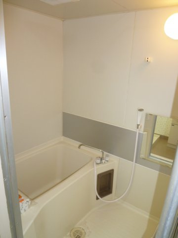 メゾン・ド・エクロールの浴室