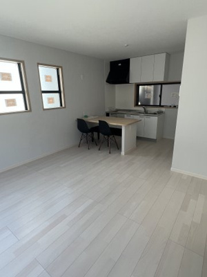 【居間・リビング】 | 役知町戸建て