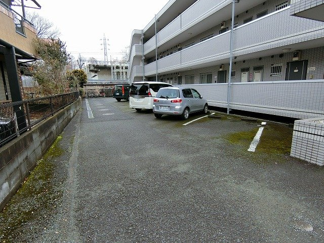 チェリーガーデンの駐車場