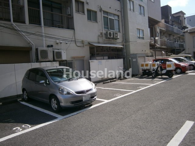 第一垂井ビルの駐車場