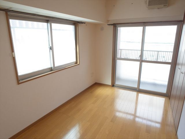 【洋室】 | 広々とした洋室です