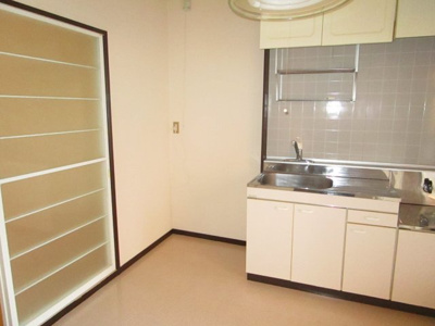 【キッチン】 | サンシティ松尾 | お料理しやすいキッチンです