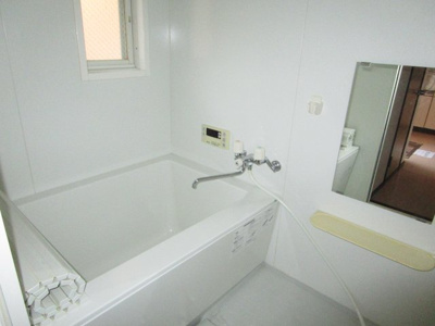 【浴室】 | サンシティ松尾 | ゆったり過ごせるお風呂です