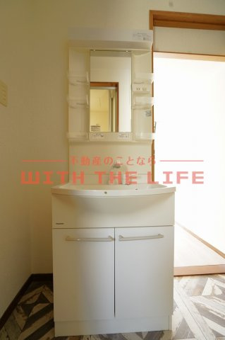 OCTOHOUSE（オクトハウス）【キャッシュバック対象物件】の独立洗面台|朝の身支度には欠かせない独立洗面化粧台