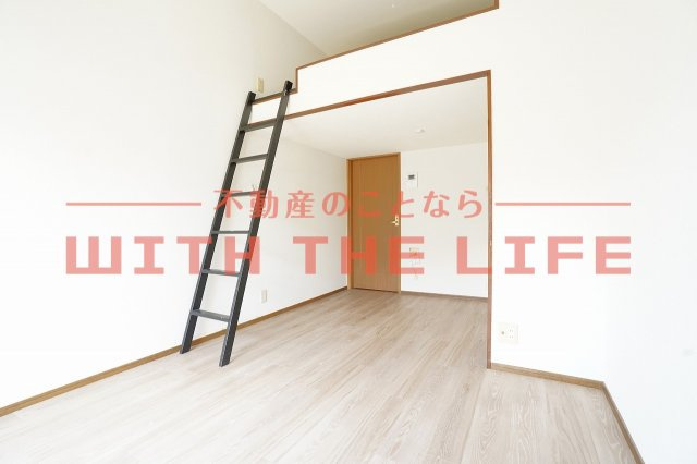 OCTOHOUSE（オクトハウス）【キャッシュバック対象物件】の居間・リビング|こちらのリビングで趣味の時間をお楽しみください