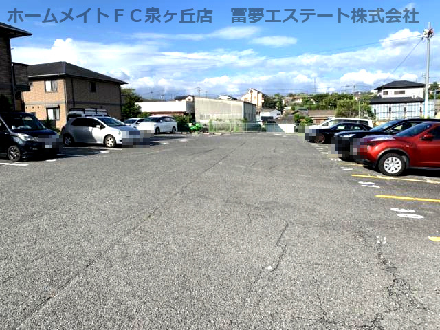 サンセールNの駐車場