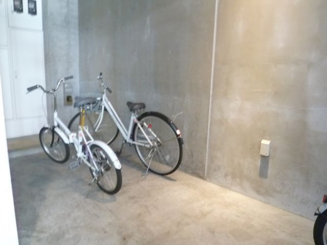 Casa Y Nanbaのエントランス