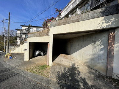 【その他共用部分】 | みすきゃんさす多摩美 | 屋内駐輪場・バイク置場で雨が降っても安心☆自転車やバイクがあれば通勤・通学、お買い物にも便利です☆