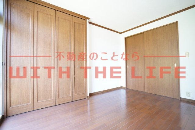 フォーサム・コガ【キャッシュバック対象物件】の洋室|個人の部屋や寝室として使える洋室です