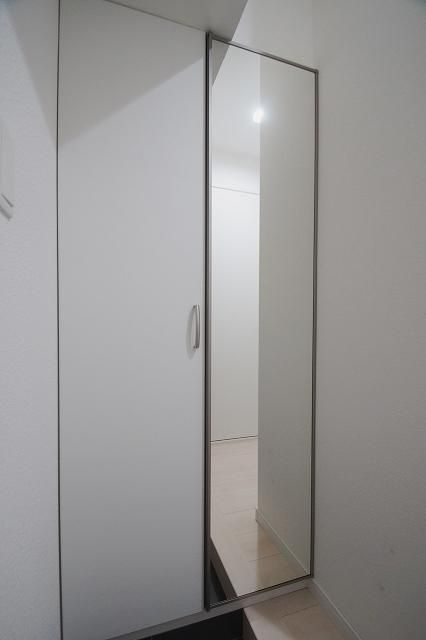 モダンパラッツォ博多rivaⅡの玄関|モダンパラッツォ博多rivaⅡ（1LDK）ミラーつき玄関