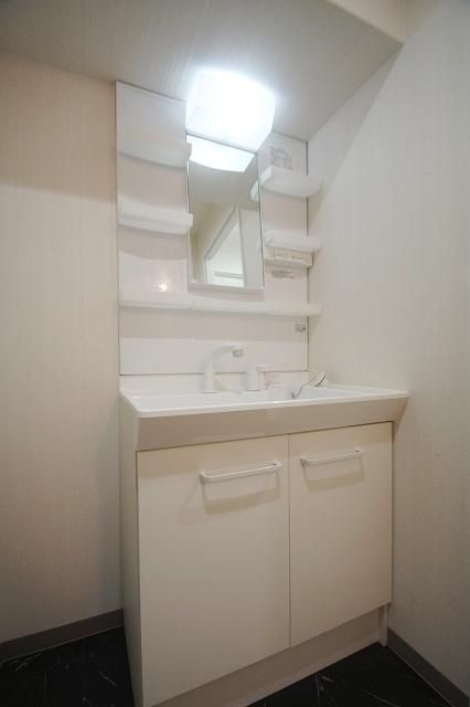 モダンパラッツォ博多rivaⅡの独立洗面台|モダンパラッツォ博多rivaⅡ（1LDK）洗面台