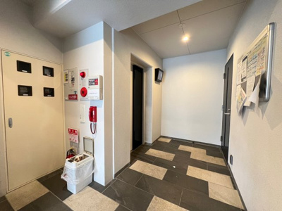 【ロビー】 | モノトーン難波