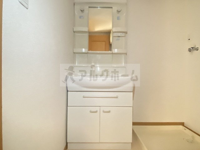 エレガンテフィオーレの独立洗面台