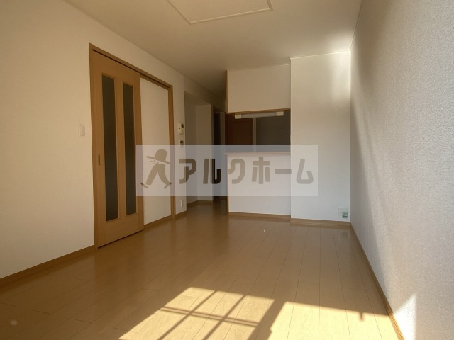 エレガンテフィオーレの居間・リビング