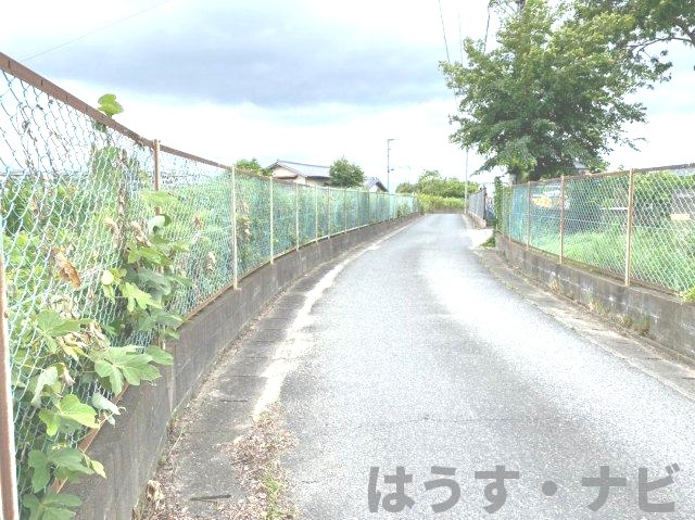 志免町吉原土地の前面道路含む現地写真|東側前面道路です！