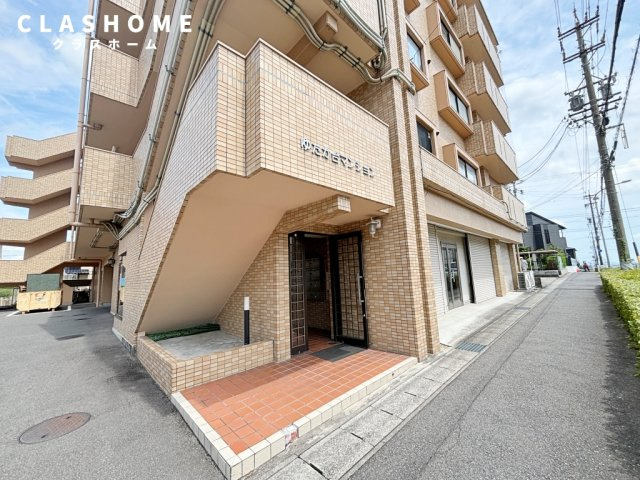 ゆたか台マンション　　刈谷市近郊の賃貸はクラスホーム刈谷店のエントランス