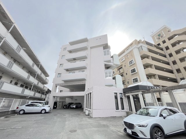 ハイツ室見の外観