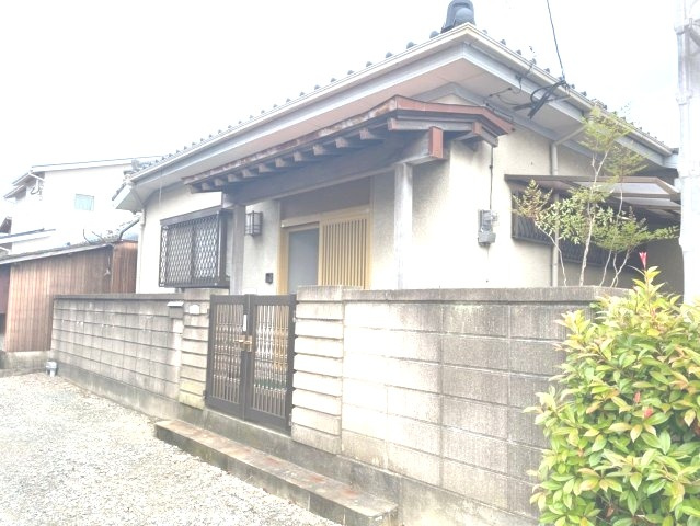 須恵町大字旅石中古戸建の外観|北側前面道路から見た外観です！