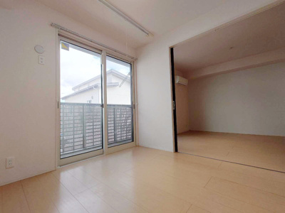 【洋室】 | メゾン・モンテリベールⅥ