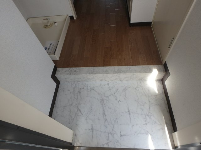 シティーヴェローナの玄関|※反転タイプになります