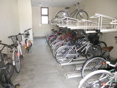 ハルチェスタ二条の駐車場|駐輪場