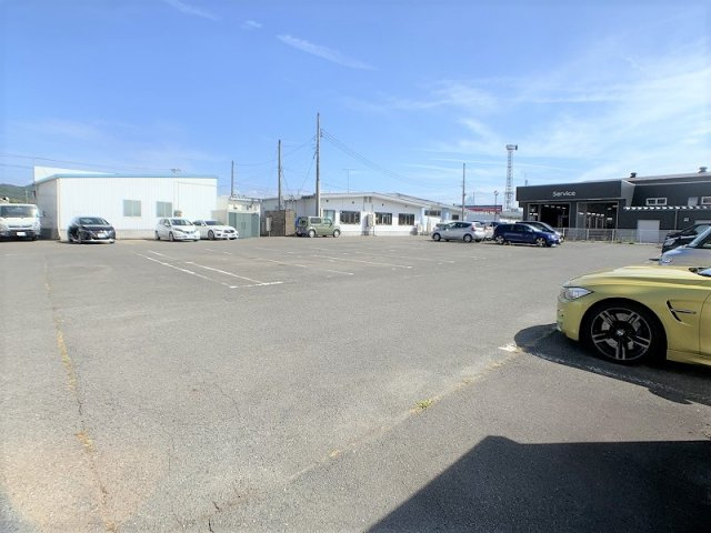 シャングリラの駐車場