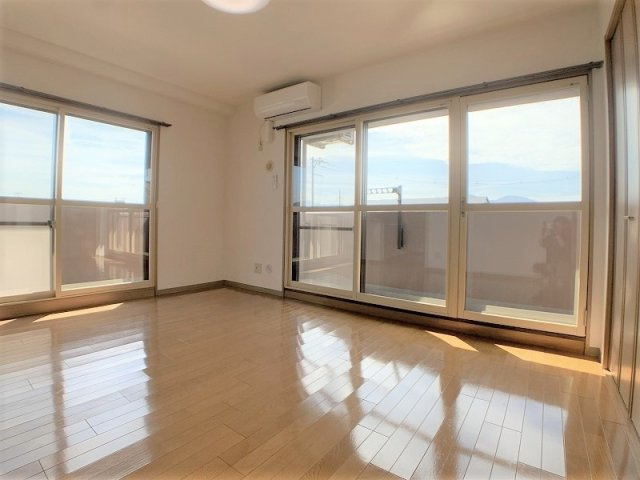 シャングリラの居間・リビング