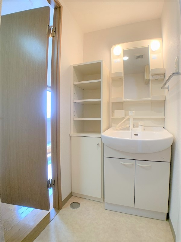 シャングリラの独立洗面台