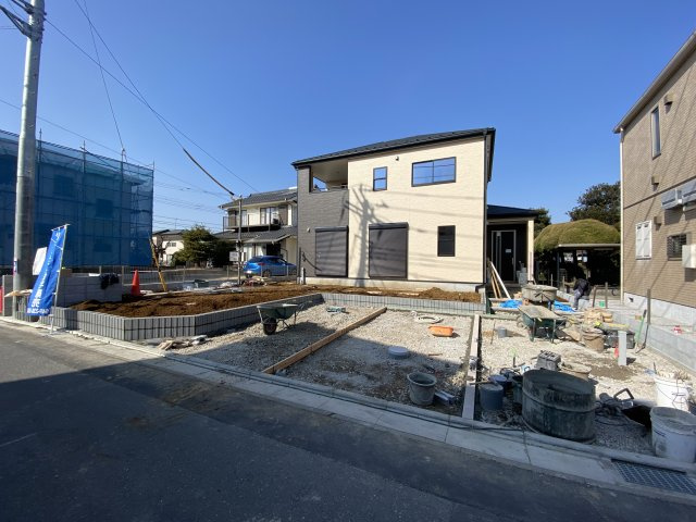川越市大袋新田第3　新築戸建の前面道路含む現地写真