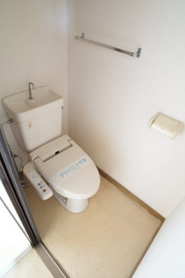 【トイレ】 | 青葉ハイツ2 | ウォシュレットは一度使うと手放せない設備ですね。