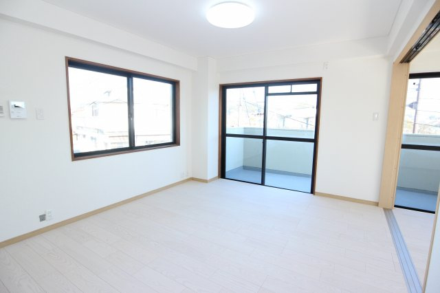 【洋室】 | ベルテック打越