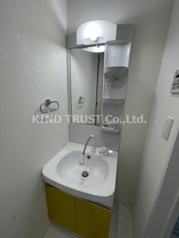 ビガーポリス417天満橋Ⅱの洗面所|脱衣スペースもあります