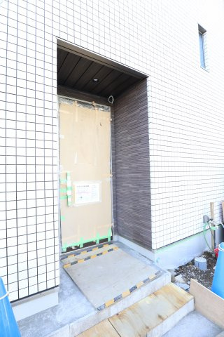 Prendre（プランドール）杉並宮前のエントランス|■タイル張りのエントランスは高級感があります■