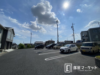 【駐車場】