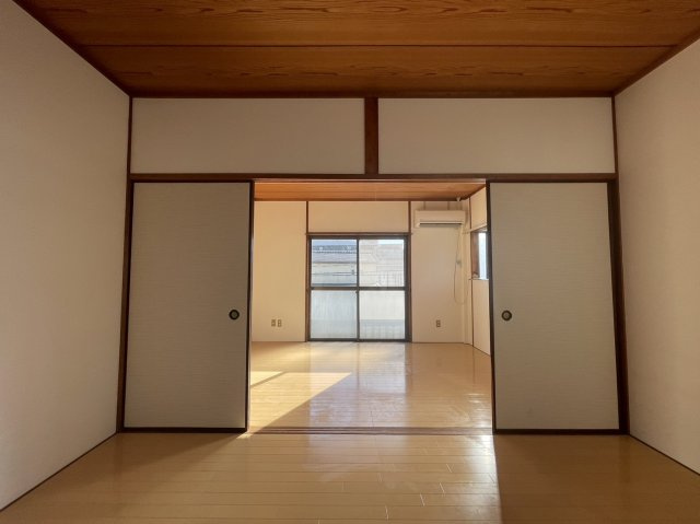 コーポ安並の内装
