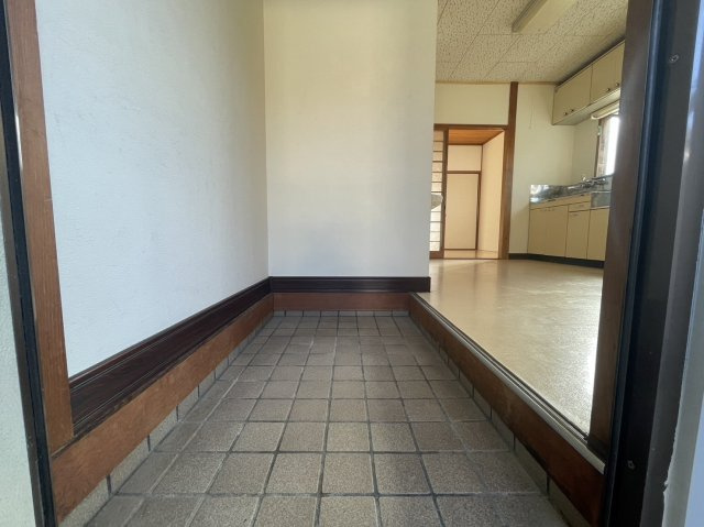 コーポ安並の玄関